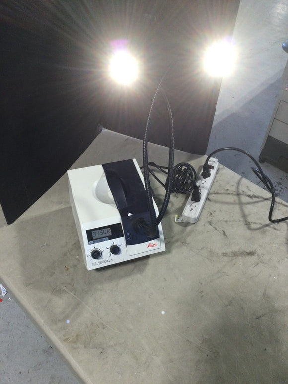 Leica Schott KL 1500 LCD Fiber Optic Microscope Illuminator \w Double Arm Guide