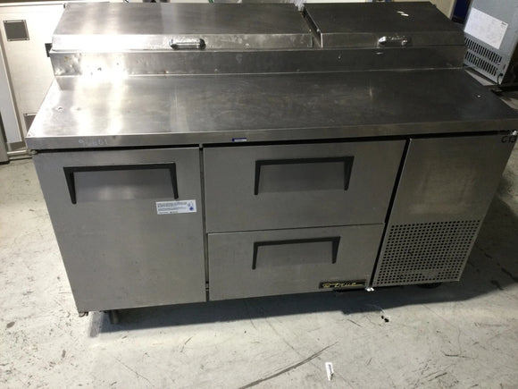 True heavy/duty commercial pizza prep/refrigerated work table