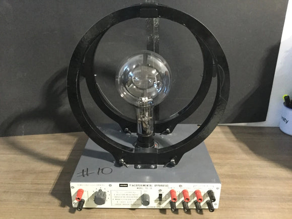 UCHIDA TG-13 e/m EXPERIMENTAL APPARATUS INCLUDES BULB