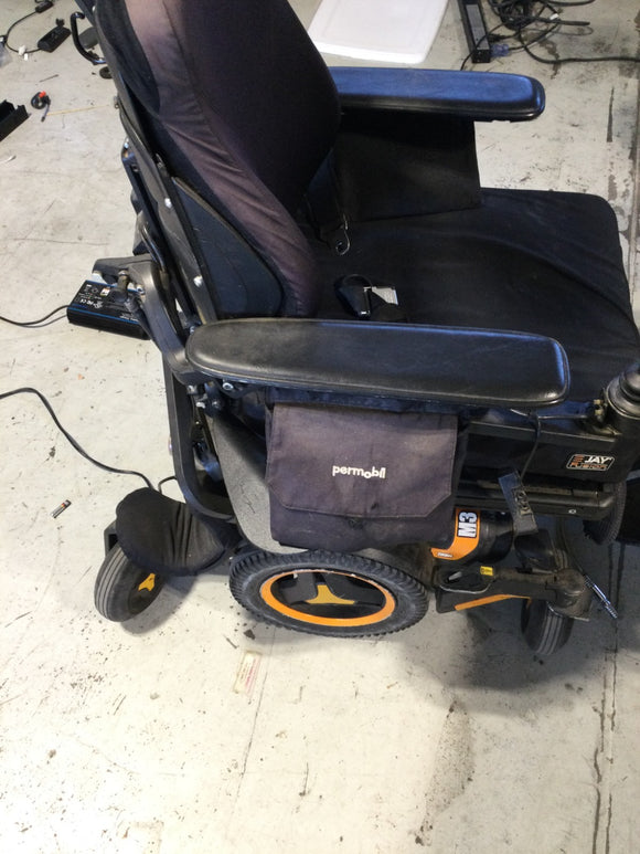 PERMOBIL M3 CORPUS SEAT LIFT/RECLINE/TILT/LEGLIFT POWER CHAI