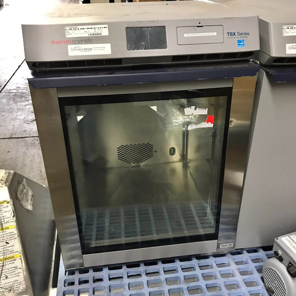 THERMO TSX505GA UNDERCOUNTER REFRIGERATOR CRACKED SCREEN
